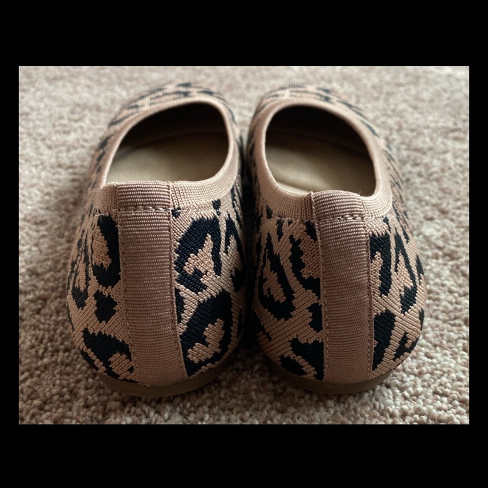 NEW Woman’s Knit Ballet Cushioned Flats Leopard Print. Size 6, 7 & 11 - Picture 4 of 5